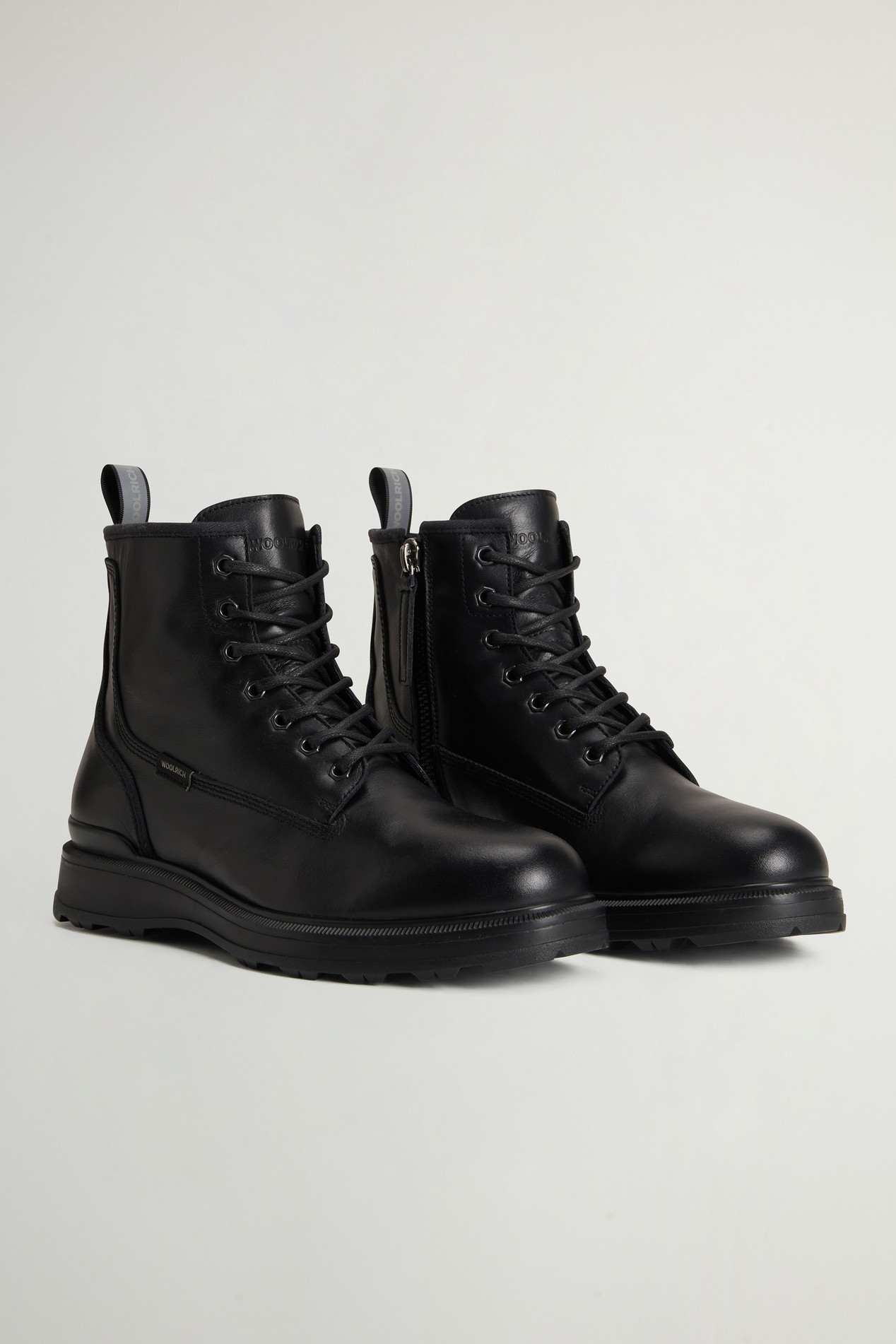 Grove Lace-Up Boots in Leather Black photo 2 | Woolrich