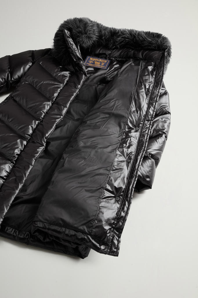 LIQUID NYLON FUR PARKA Black photo 8 | Woolrich