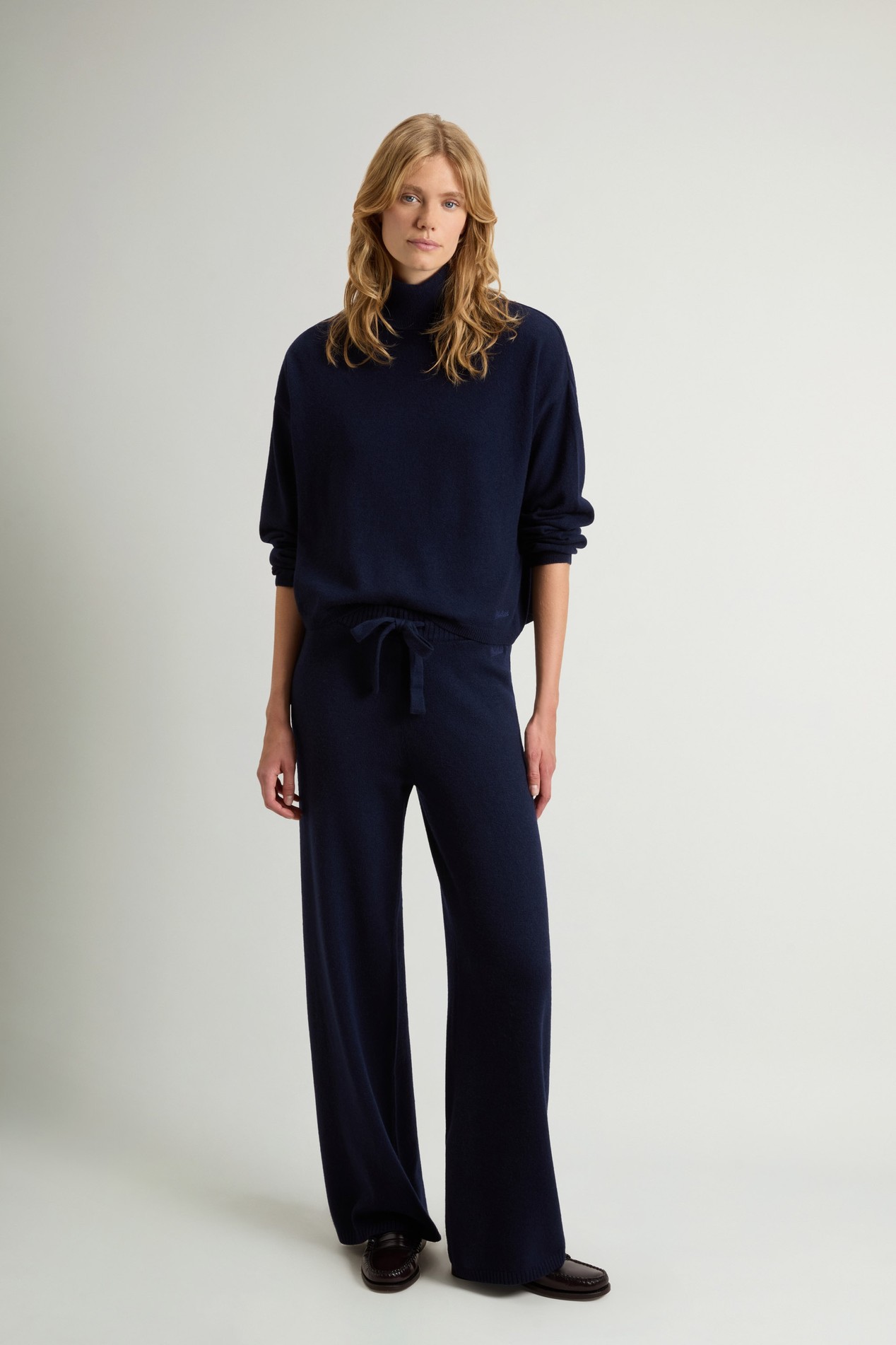 Pantalon en laine et cachemire Bleu photo 2 | Woolrich