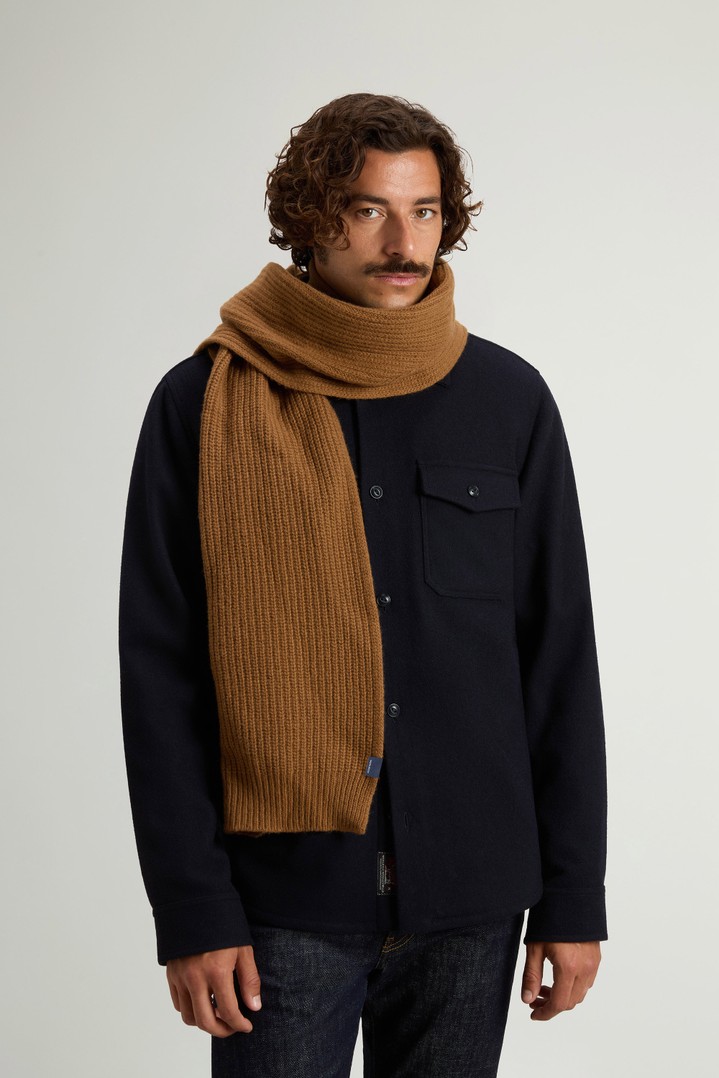 Ribbed Scarf in Virgin Wool and Cashmere Brown photo 1 | Woolrich
