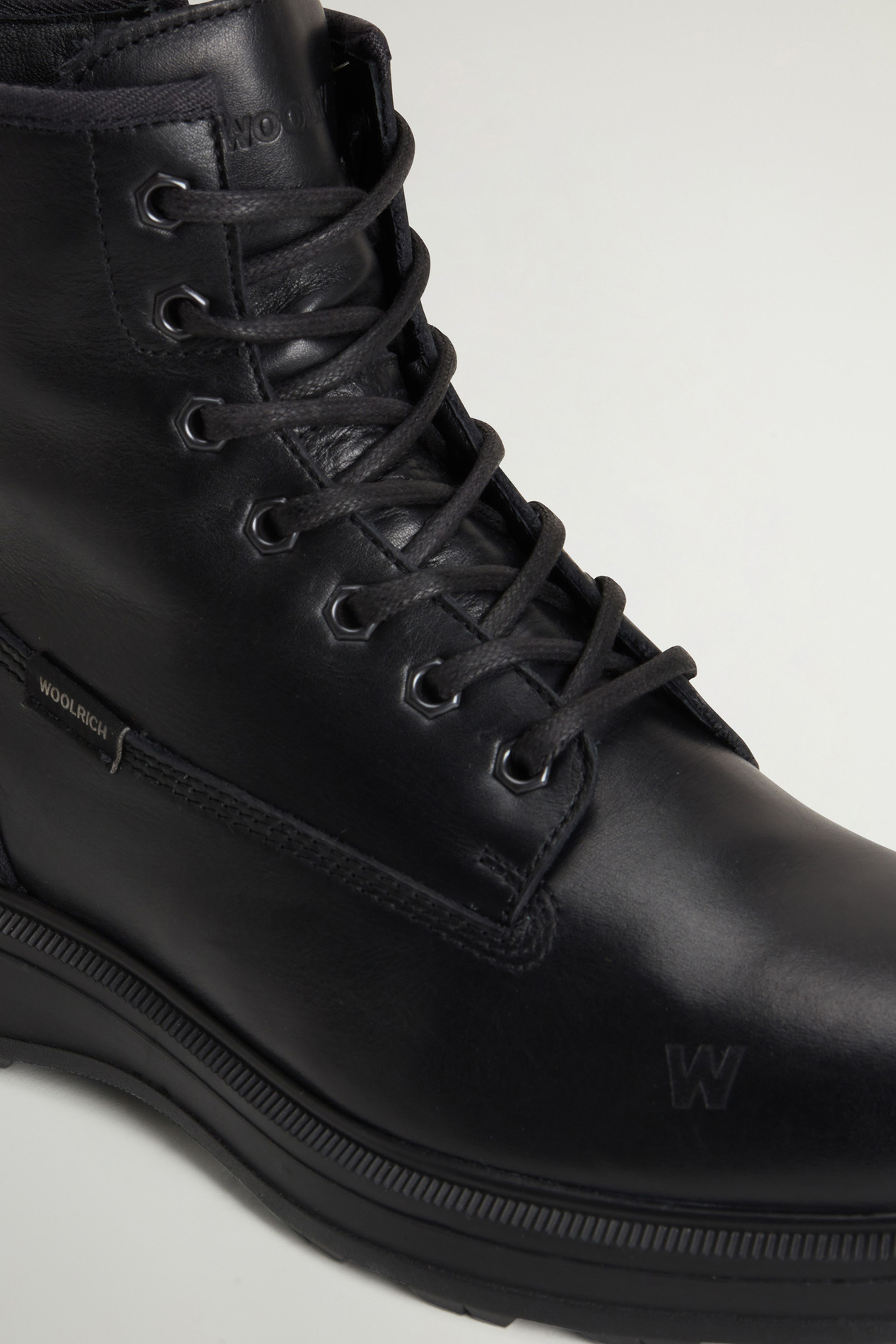 Grove Lace-Up Boots in Leather Black photo 5 | Woolrich