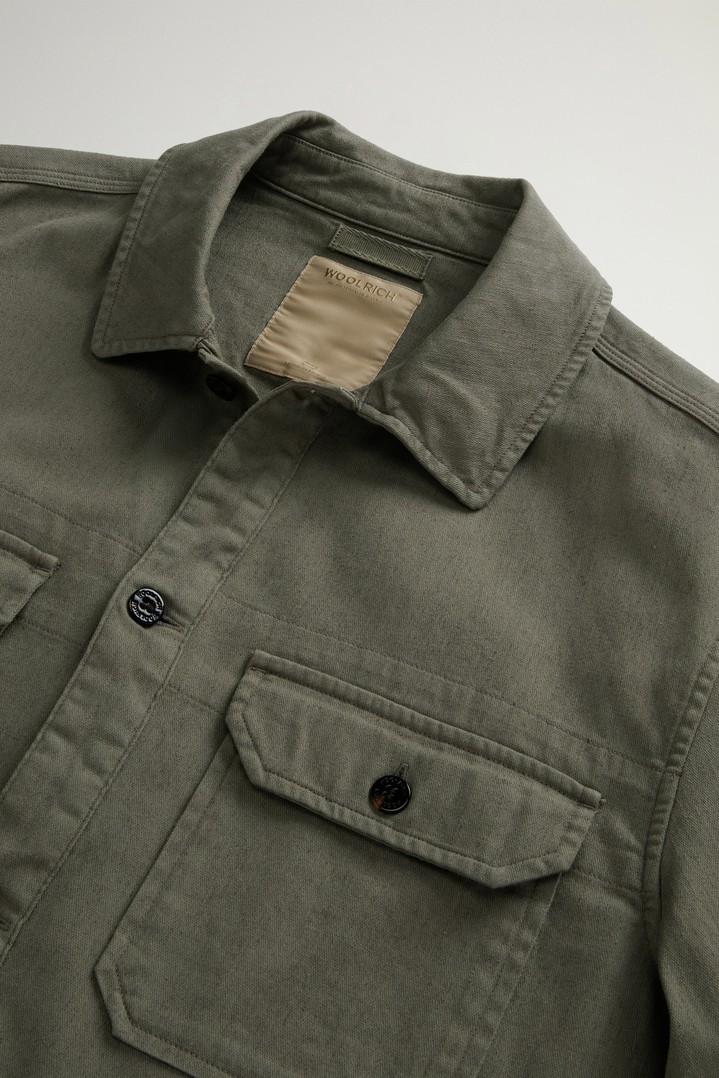 Garment-Dyed Safari Overshirt in Cotton and Linen Blend Green photo 6 | Woolrich
