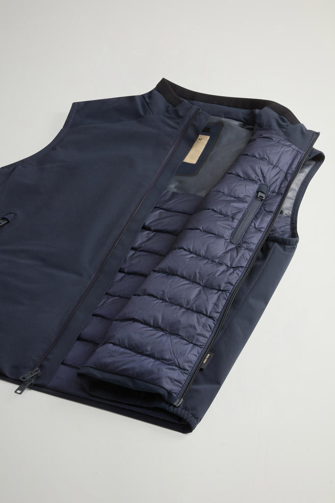 Quilted Sailing Vest in Two-layered Fabric Blue photo 9 | Woolrich