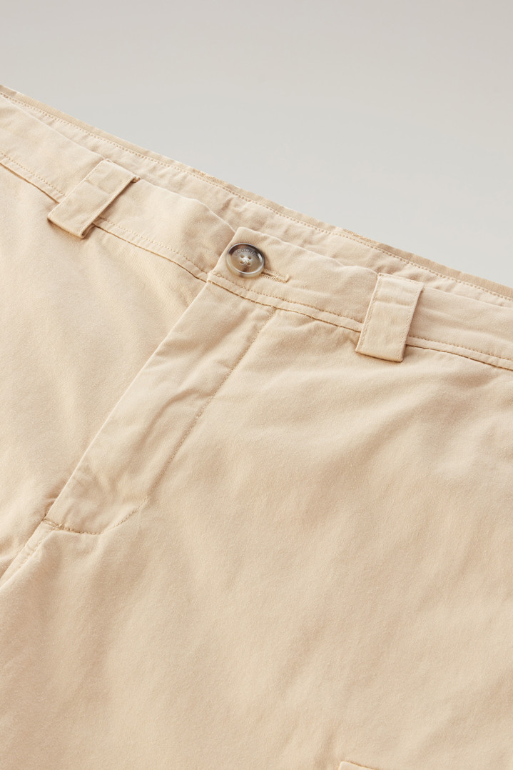 Garment-Dyed Cargo Shorts in Stretch Cotton Beige photo 2 | Woolrich