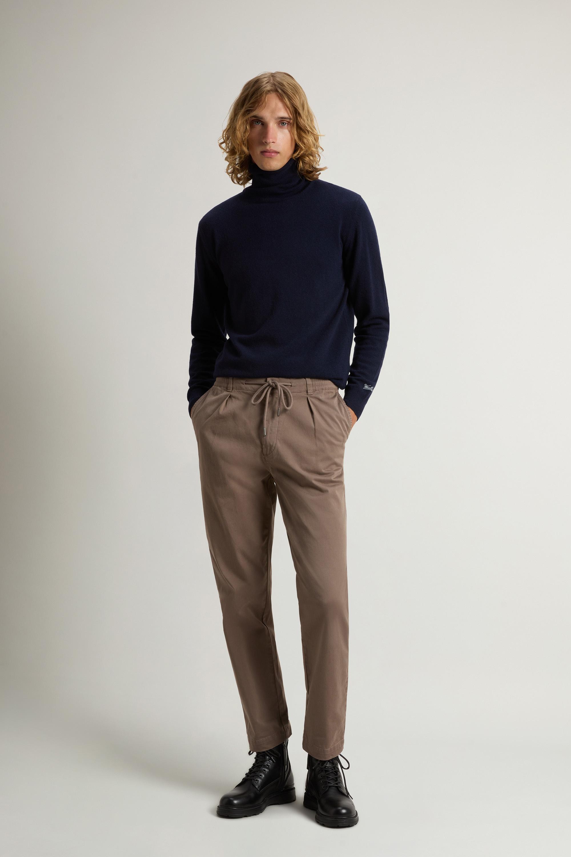 Pantalon Milton en sergé de coton extensible Marron photo 1 | Woolrich