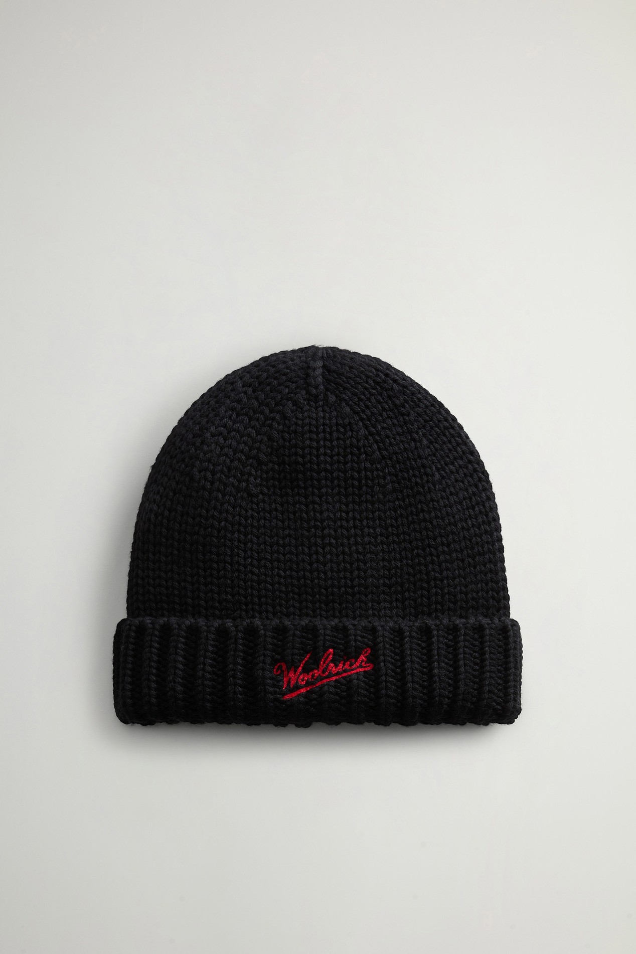 Boys' Beanie in Pure Merino Virgin Wool with Logo Black photo 1 | Woolrich