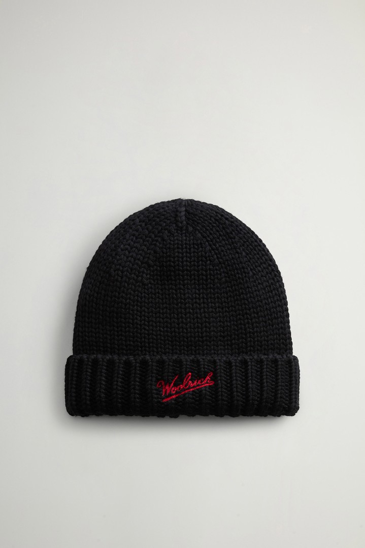 Boys' Beanie in Pure Merino Virgin Wool with Logo Black photo 1 | Woolrich