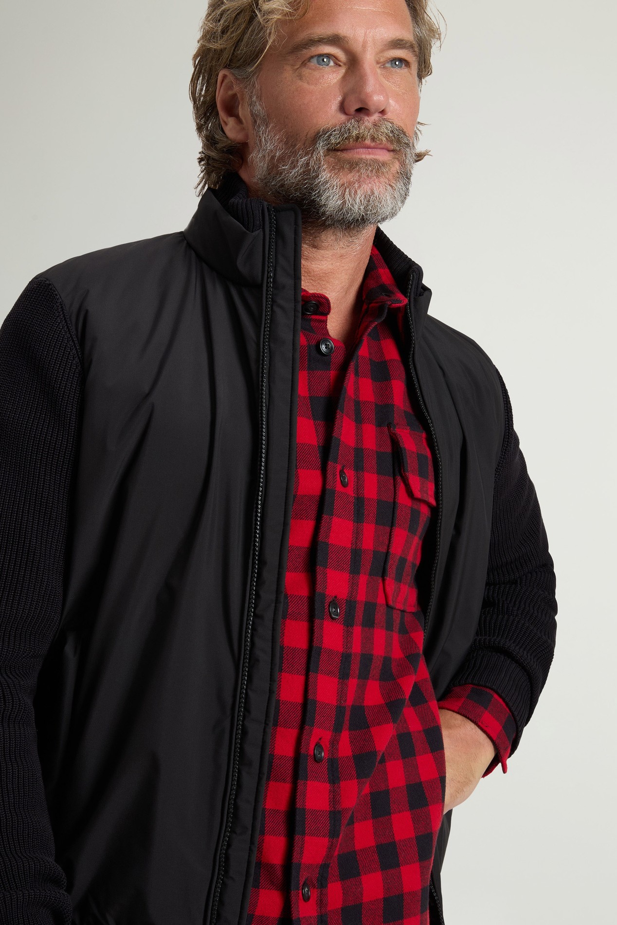 Hybrid Jacket in Cloud Poly Black photo 4 | Woolrich