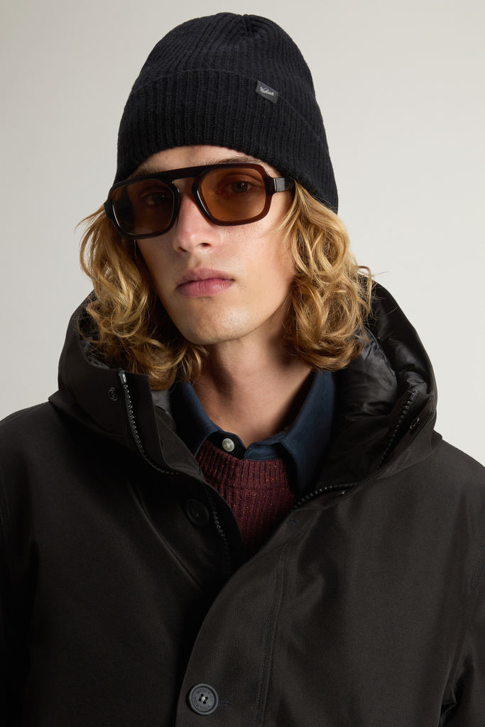 Beanie in Wool Blend Black photo 4 | Woolrich