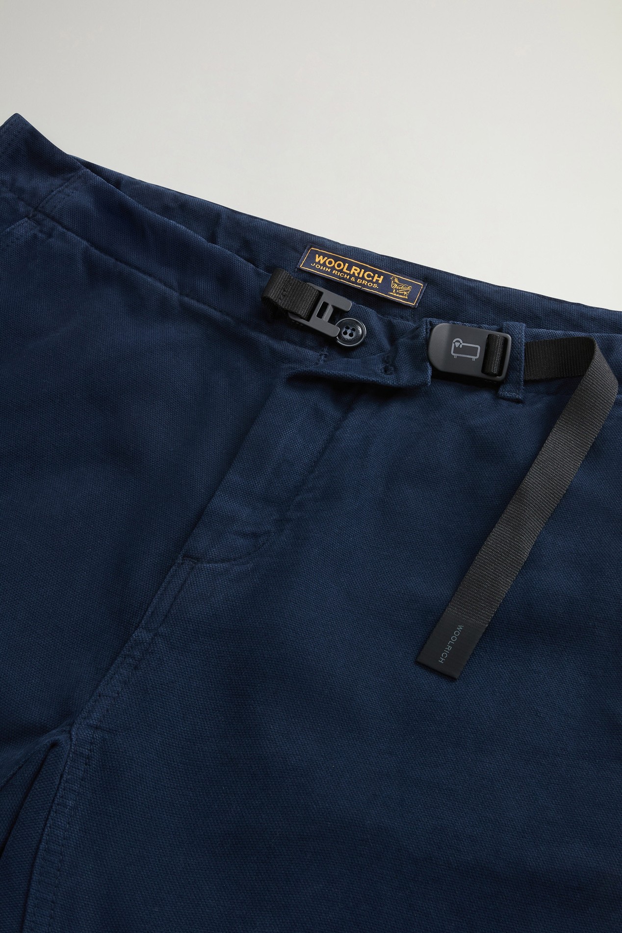 Stückgefärbte Hose aus Canvas aus reiner Baumwolle Blau photo 2 | Woolrich