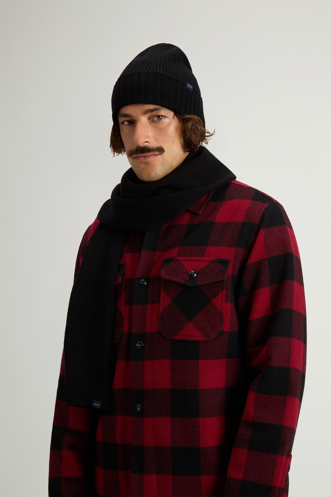 Gift Set with Merino Wool-Blend Beanie and Scarf Black photo 1 | Woolrich
