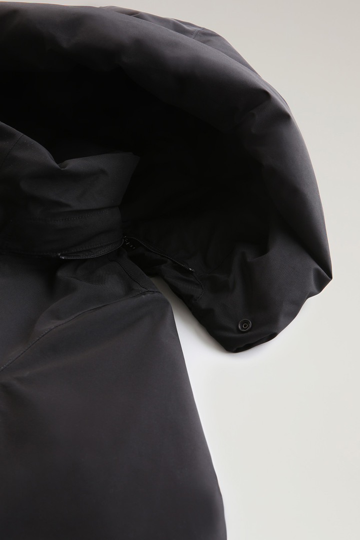 GORE-TEX Waterproof Marshall Parka Black photo 3 | Woolrich
