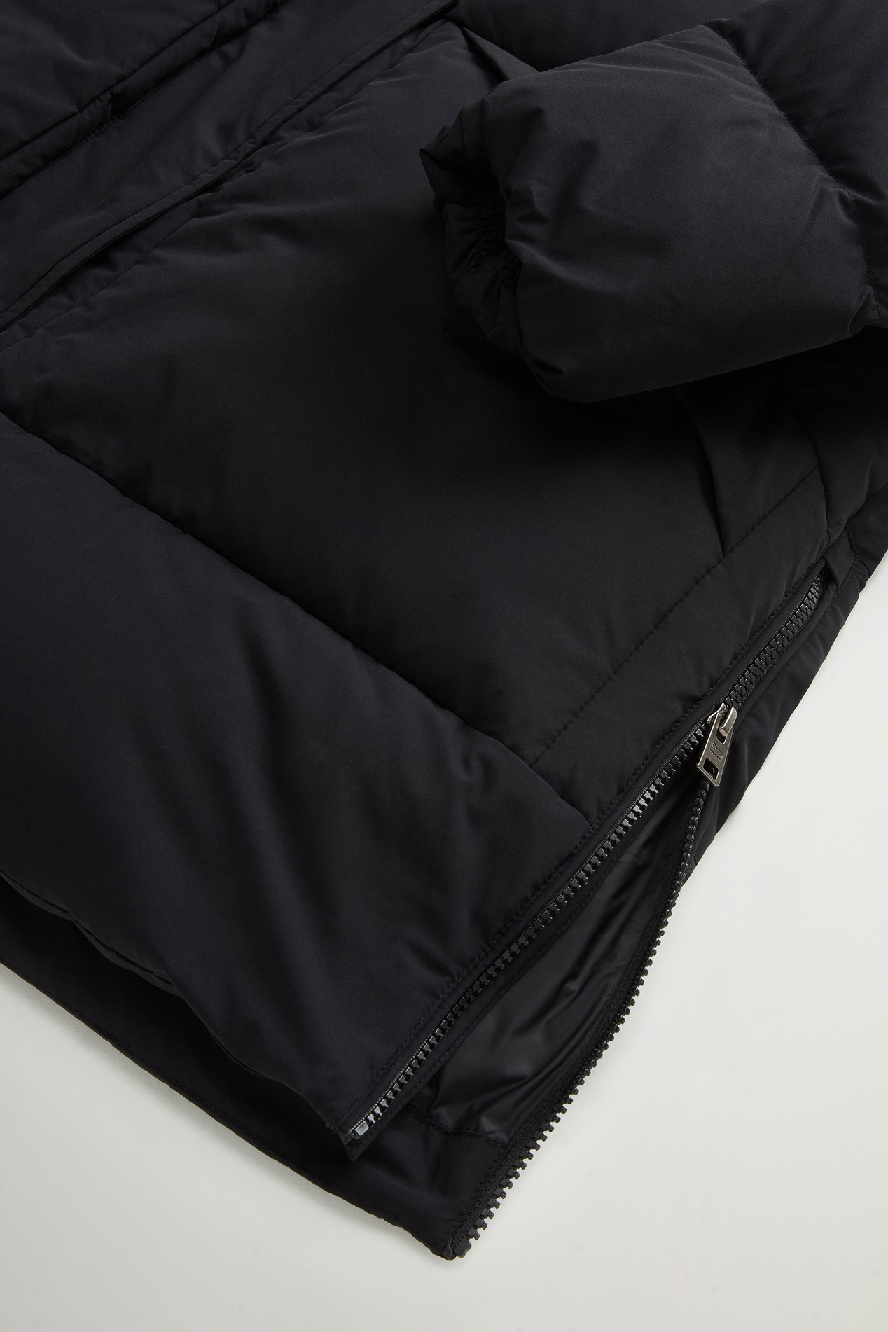 Quilted Madison Parka in Matte Stretch Nylon Black photo 7 | Woolrich