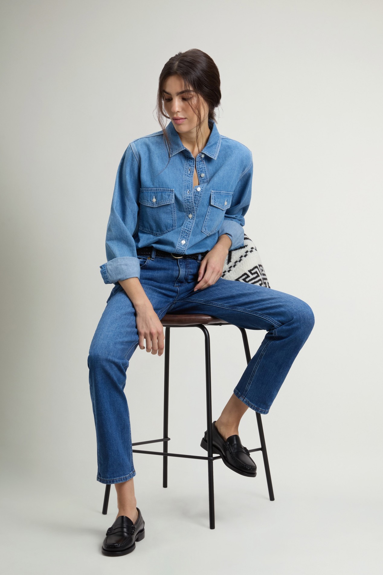 Shirt in Lightweight Pure Cotton Denim Blue photo 2 | Woolrich