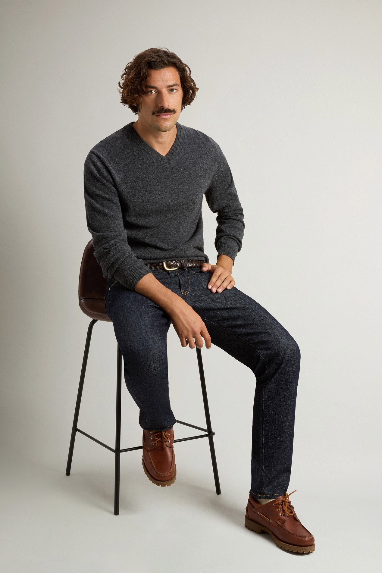 Trui van zuivere scheerwol met V-hals Grijs photo 4 | Woolrich