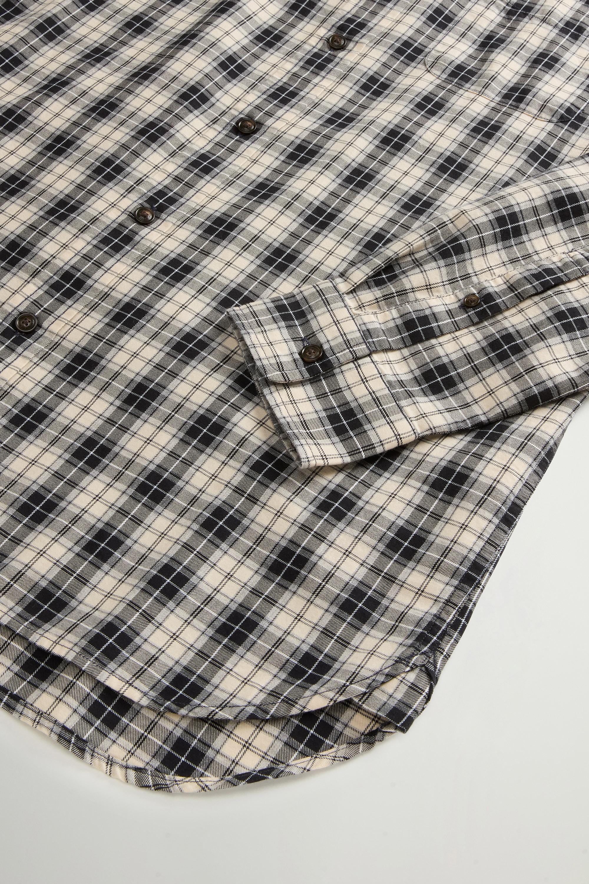 Button-Down Checked Shirt in Pure Cotton Flannel White photo 7 | Woolrich