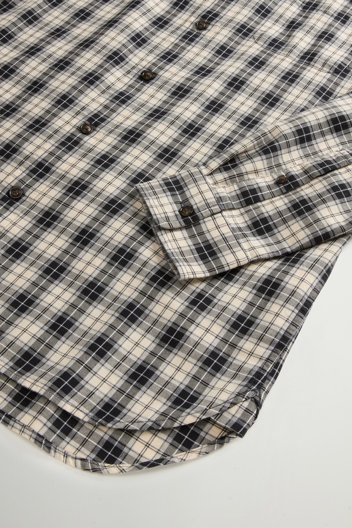 Button-Down Checked Shirt in Pure Cotton Flannel White photo 7 | Woolrich