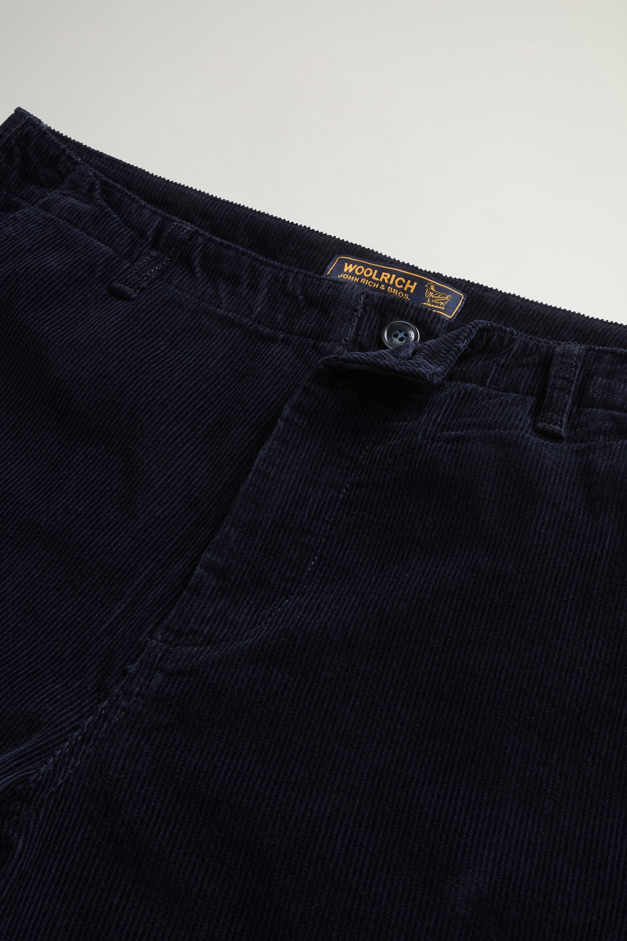 Chinohose aus geripptem reinem Baumwollcord Blau photo 2 | Woolrich