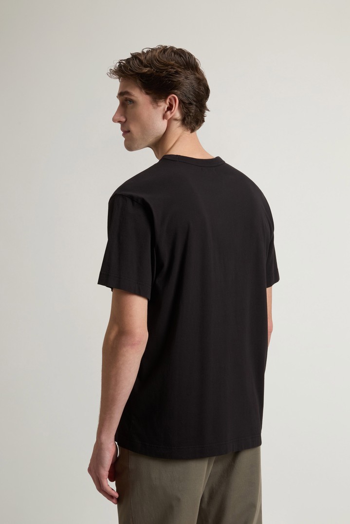 COTTON EMBLEM T-SHIRT Black photo 3 | Woolrich