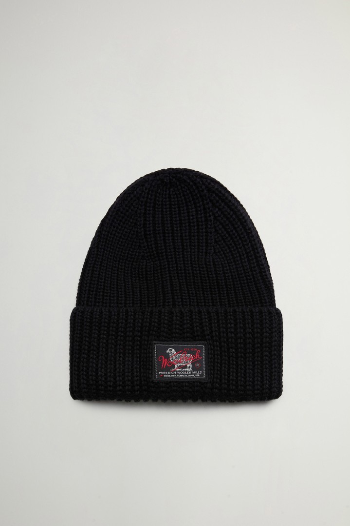 WM PATCH BEANIE Black photo 2 | Woolrich