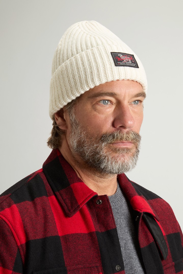 WM PATCH BEANIE White photo 1 | Woolrich