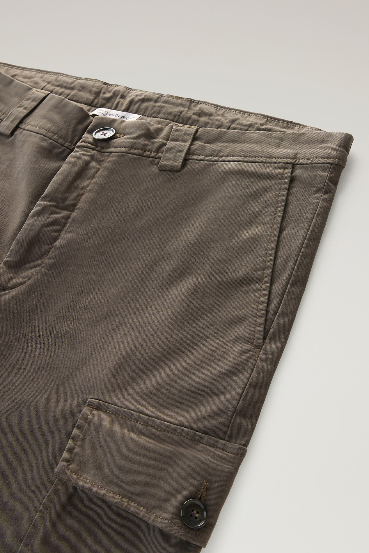 Garment-Dyed Cargo Pants in Stretch Cotton Twill Green photo 3 | Woolrich