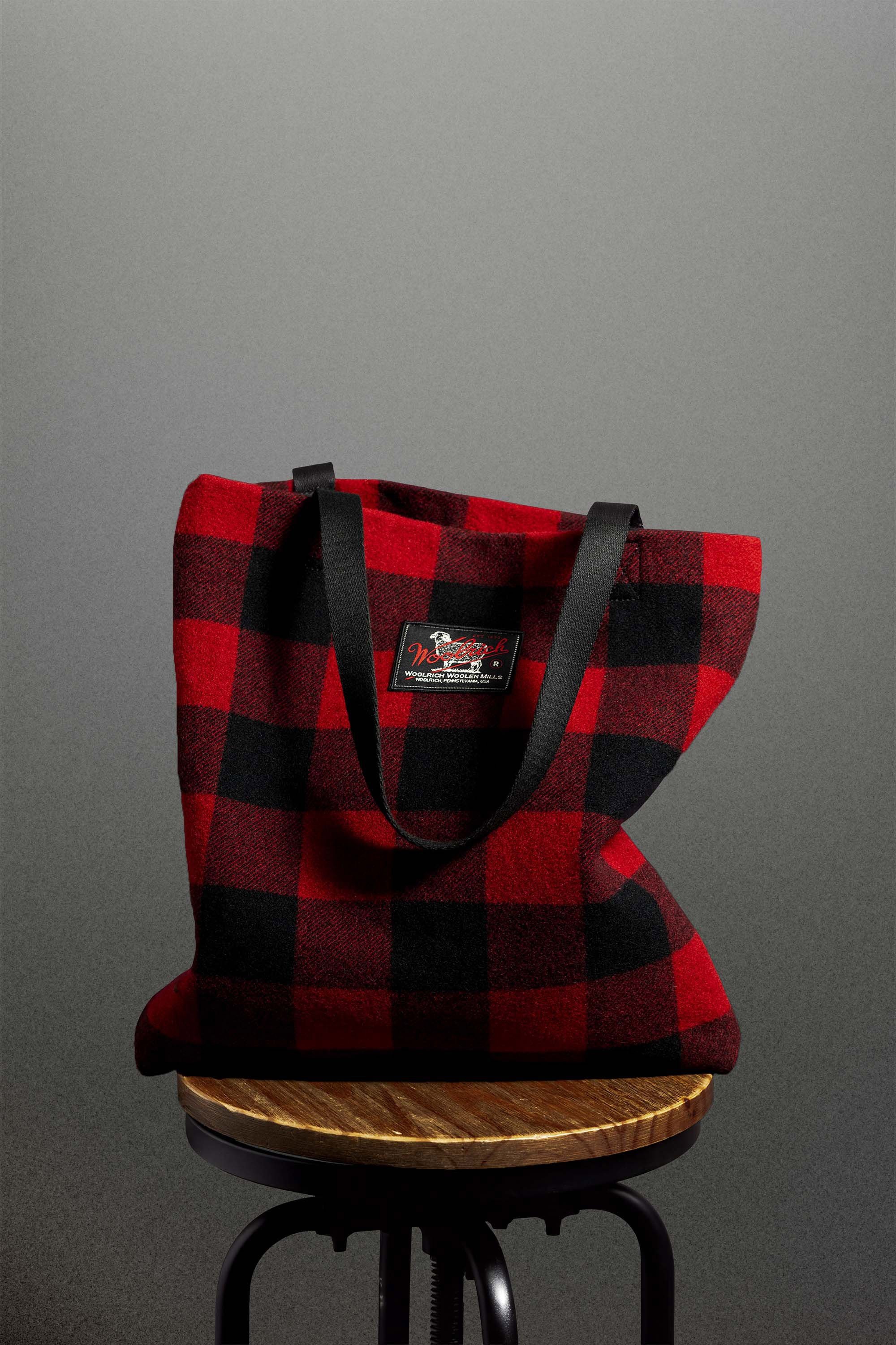 Medium Tote Bag in Checked Italian Wool Blend Red photo 1 | Woolrich