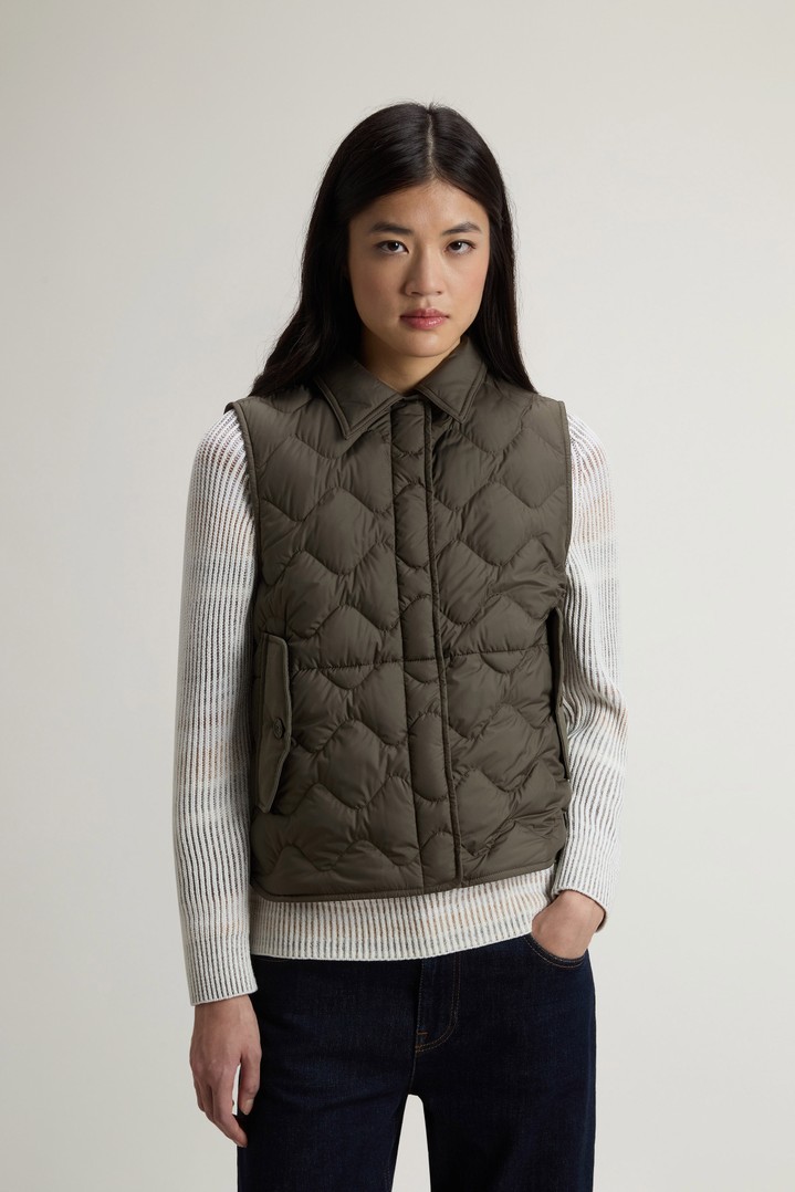 Quilted Microfiber Heritage Vest Green photo 1 | Woolrich