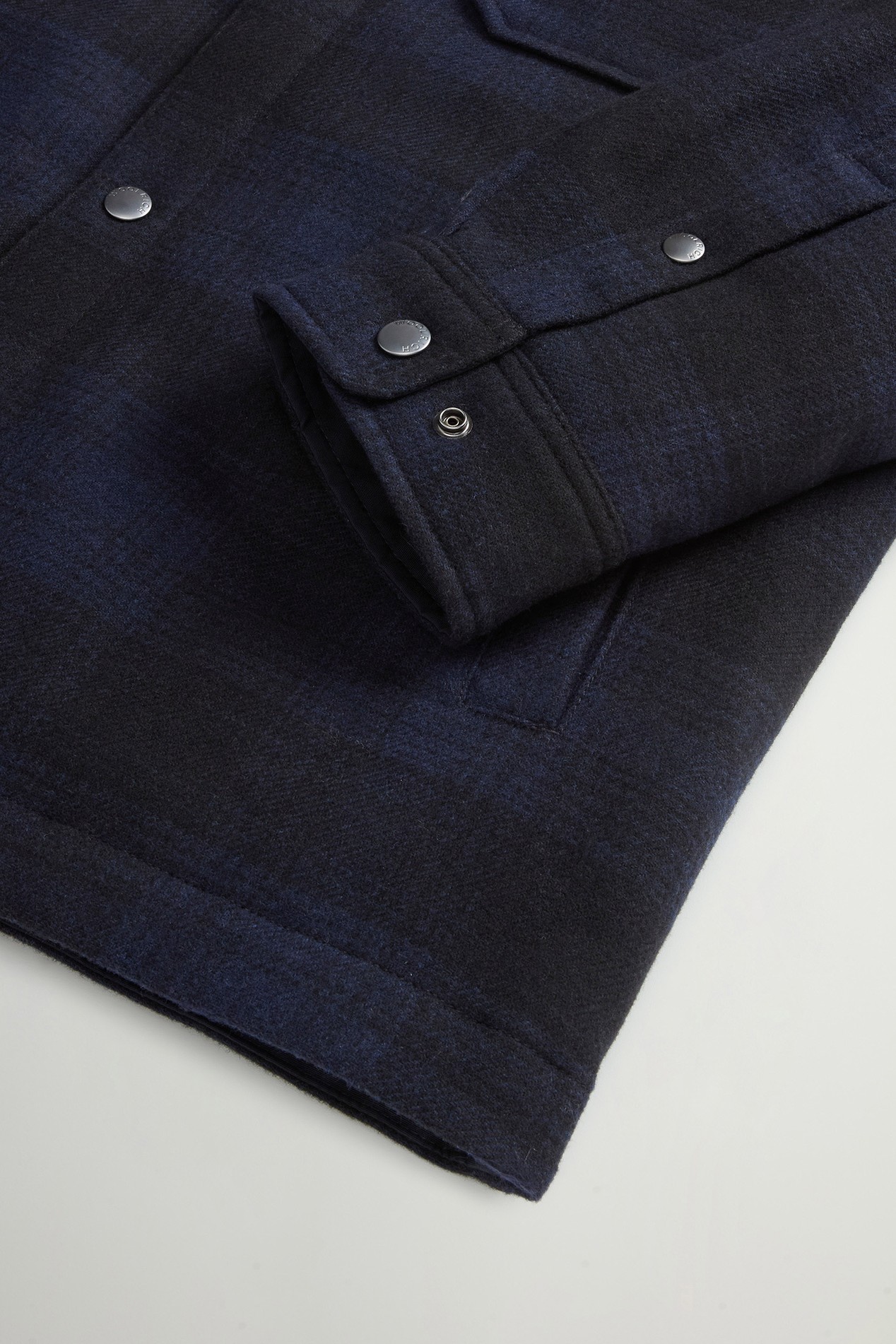 Surchemise Alaskan Check en laine italienne mélangée recyclée Bleu photo 2 | Woolrich