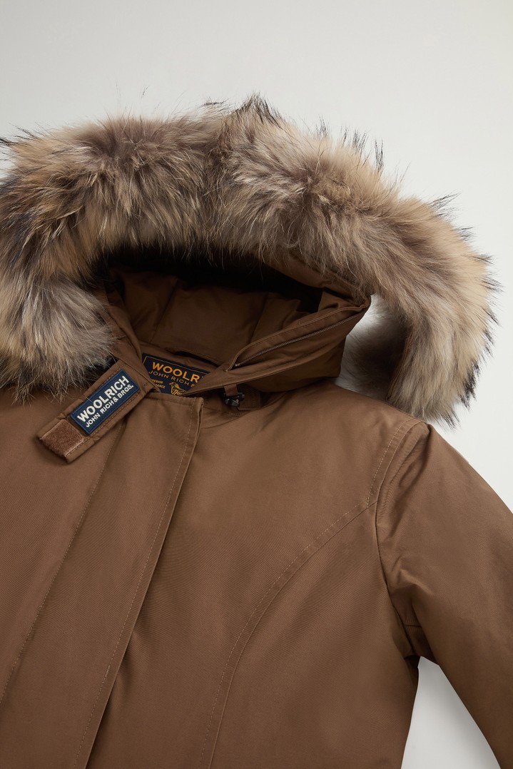 Arctic Parka in Ramar Cloth con pelliccia removibile Verde photo 2 | Woolrich