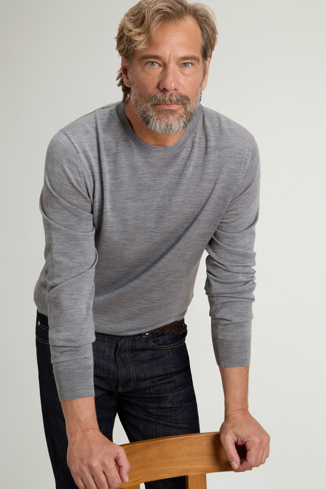 Crewneck Sweater in Pure Merino Virgin Wool Gray photo 4 | Woolrich