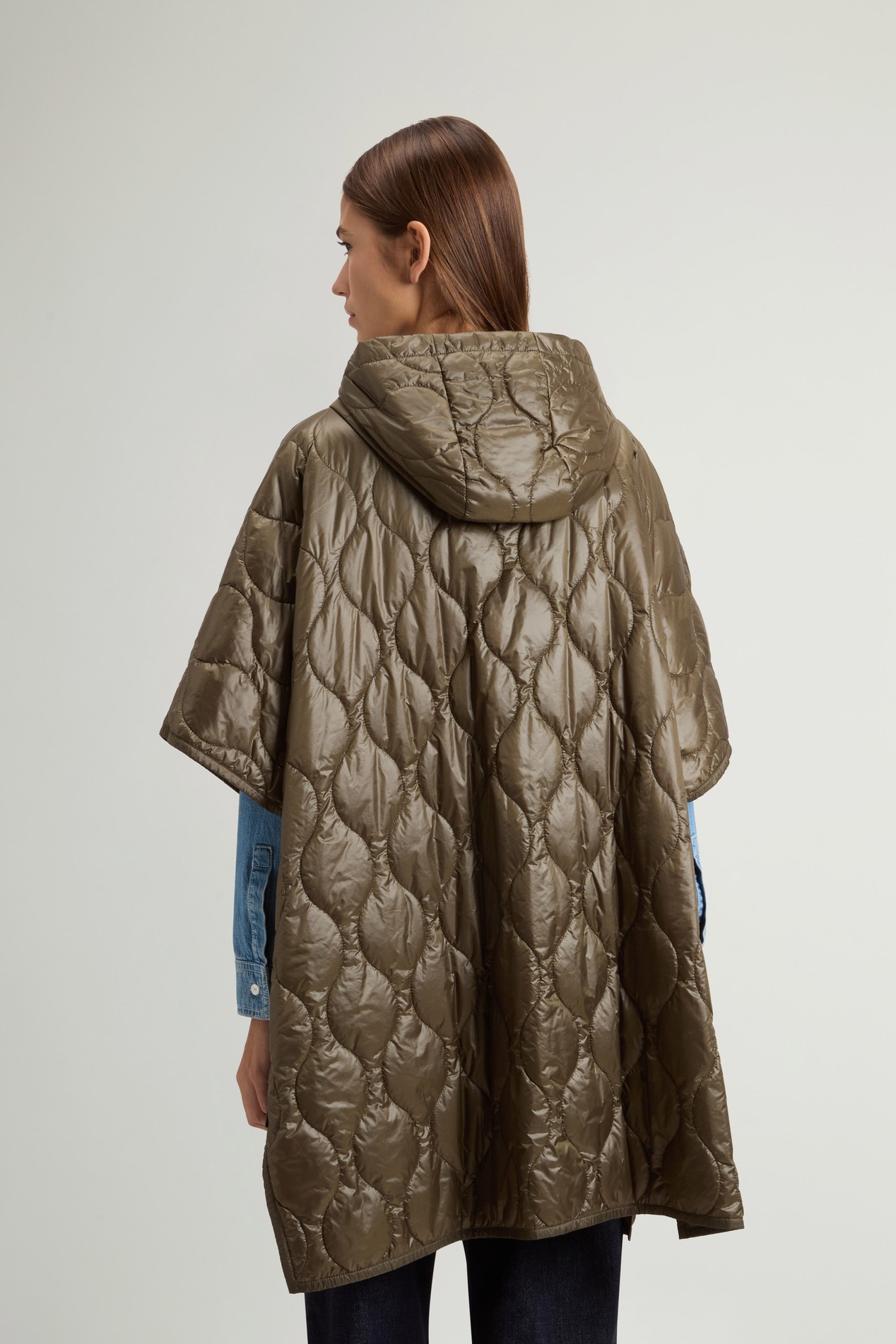Quilted Cape in Urban Light Nylon Green photo 3 | Woolrich