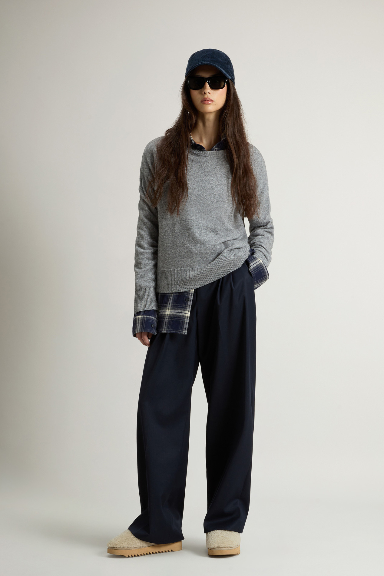 Crewneck Sweater in Virgin Wool and Cashmere Blend Gray photo 2 | Woolrich