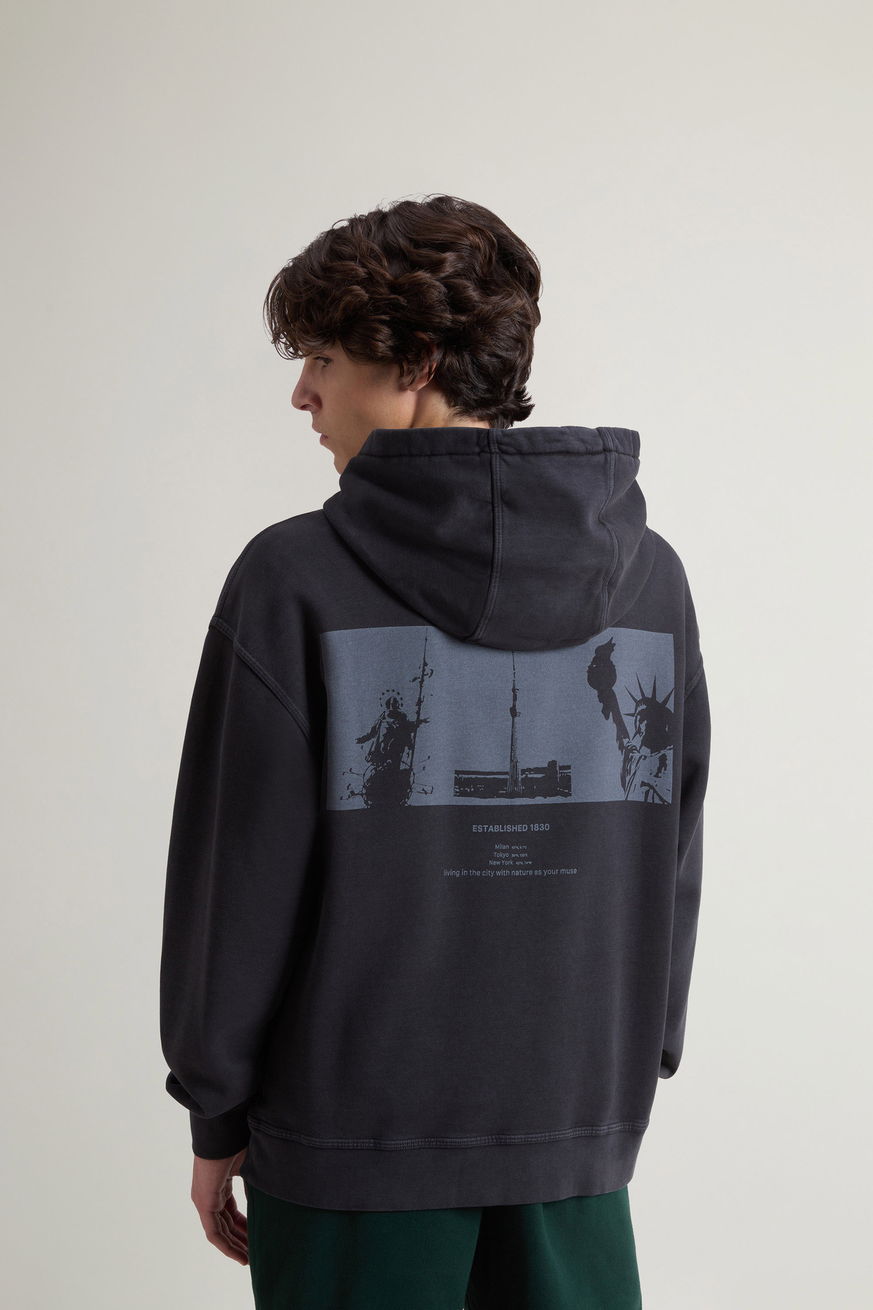 Teen Boys’ Garment-Dyed Pure Cotton Hoodie with Rear Print Black photo 3 | Woolrich