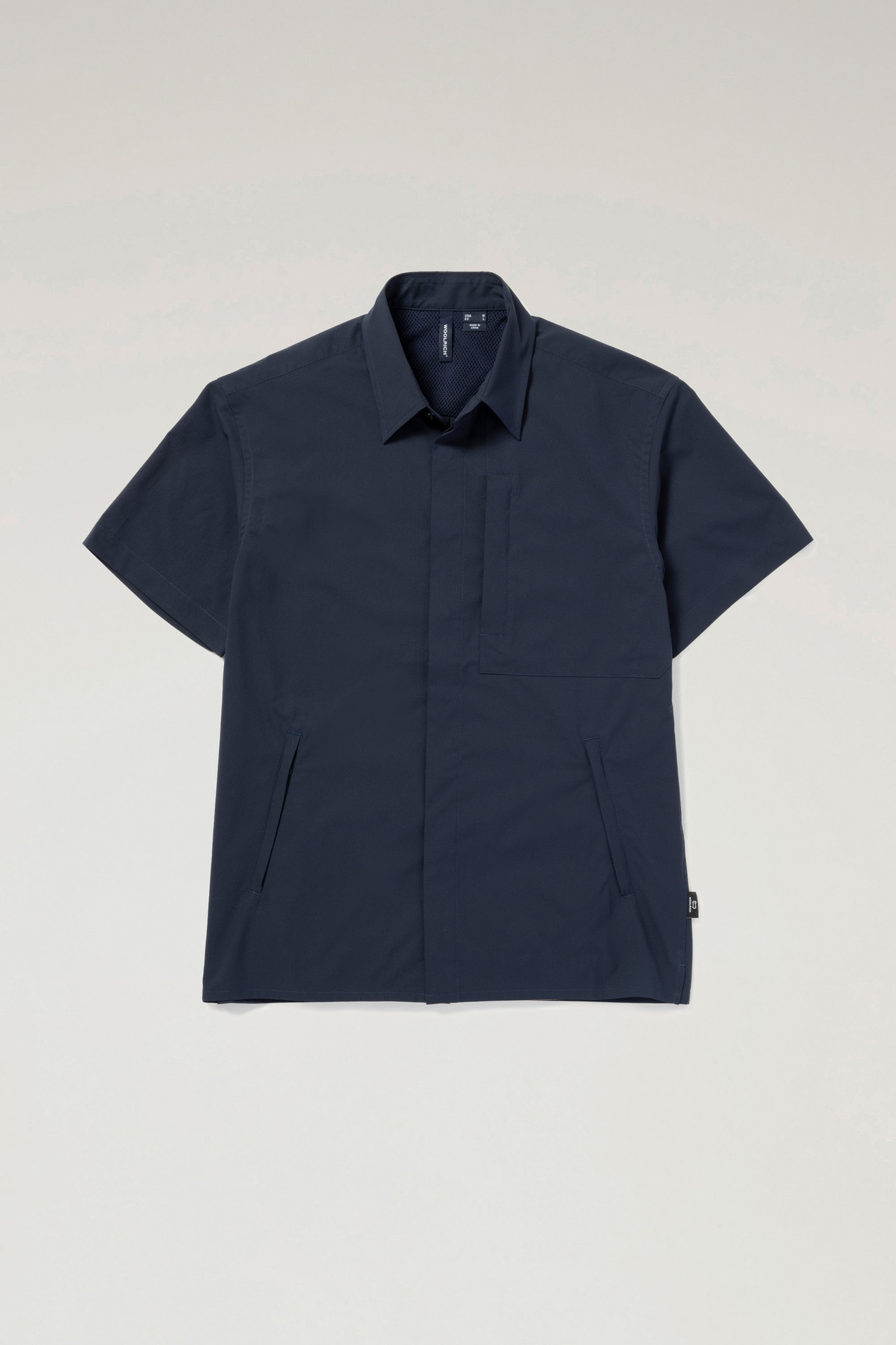 Anytime Short-Sleeved Shirt in Recycled Stretch Polyester Blue photo 1 | Woolrich