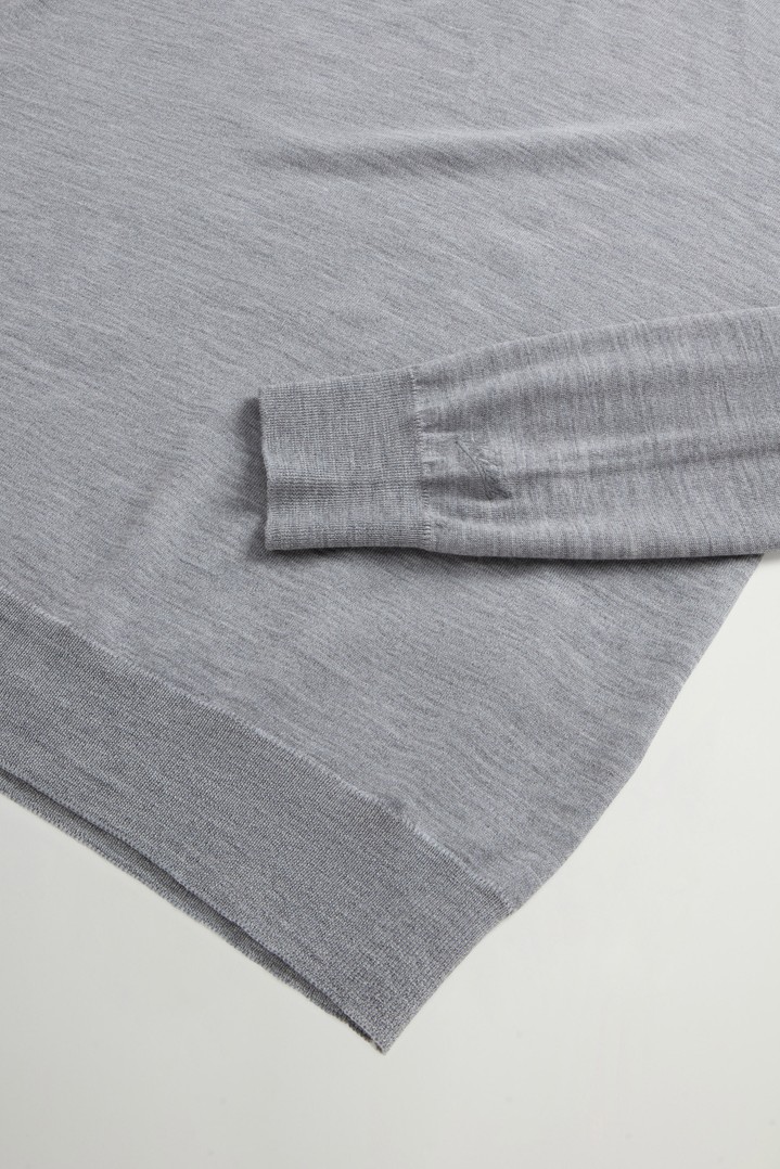 Crewneck Sweater in Pure Merino Virgin Wool Gray photo 6 | Woolrich