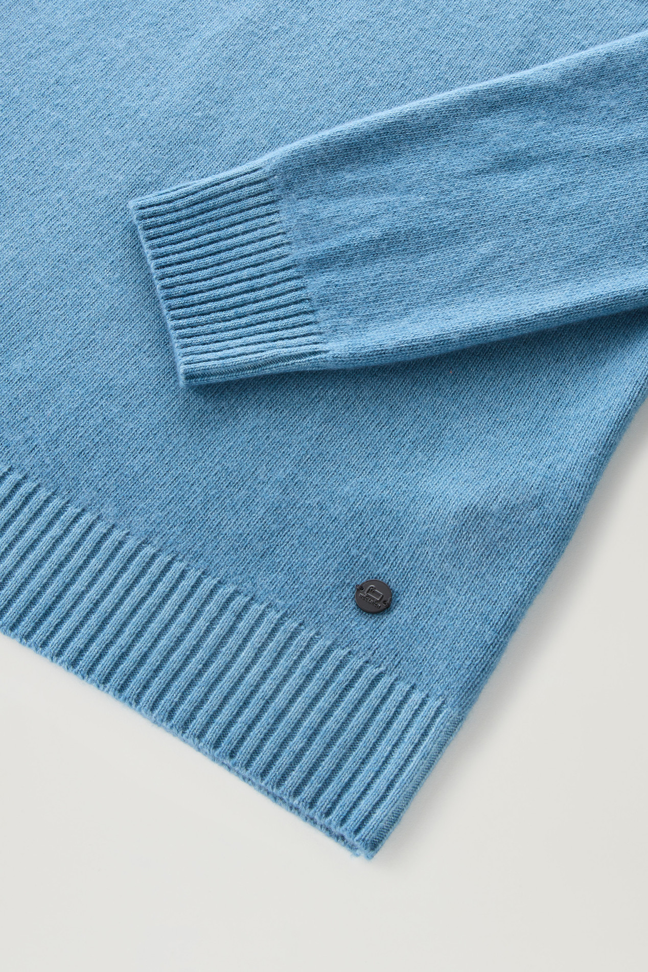 Garment-dyed Crewneck in Pure Virgin Wool Blue photo 3 | Woolrich