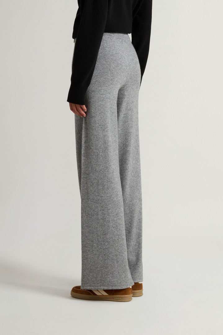 Wide-Leg Pants in Virgin Wool and Cashmere Blend Gray photo 2 | Woolrich