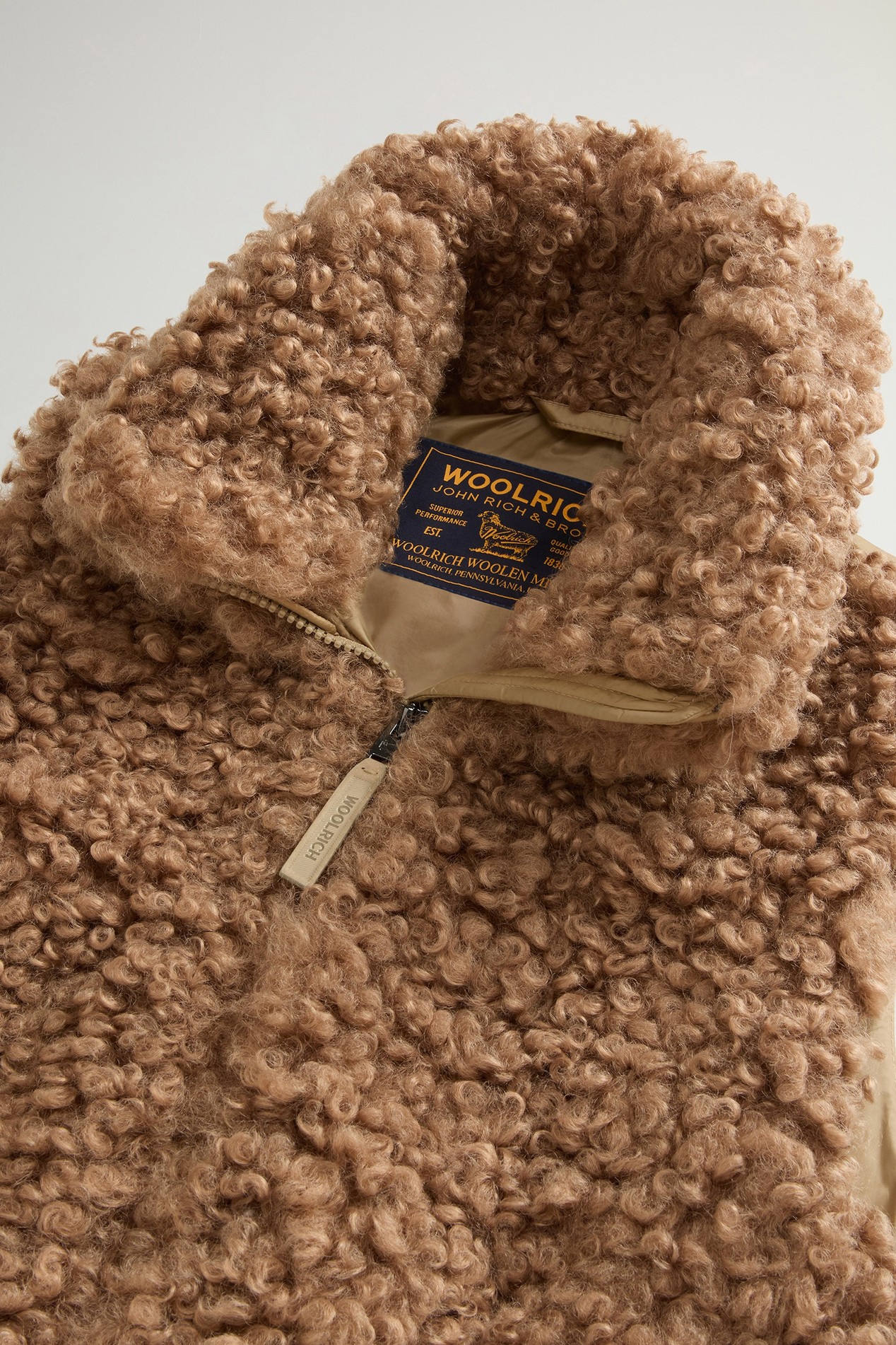 HYBRID CURLY VEST Beige photo 6 | Woolrich