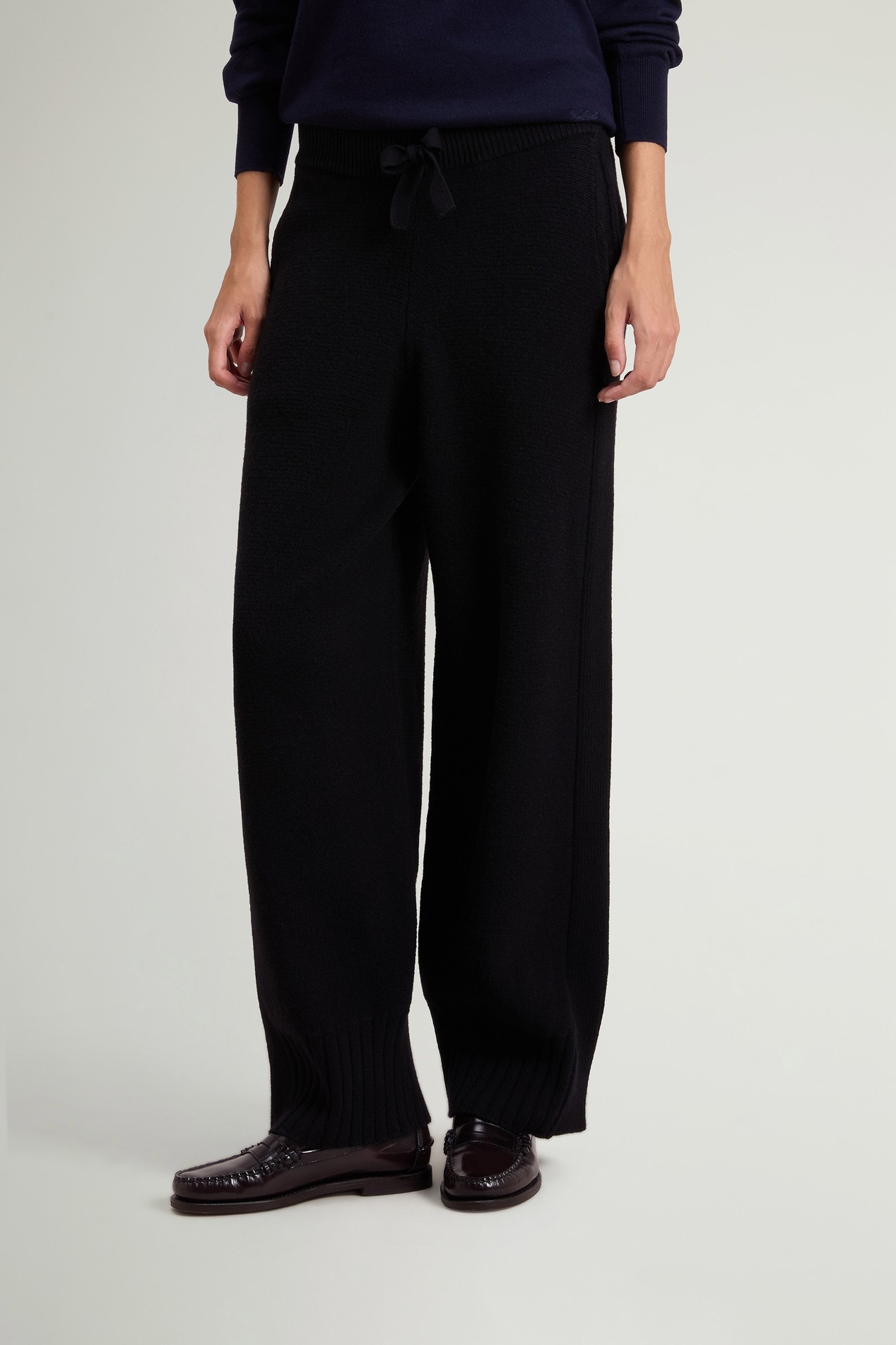 Pants in Virgin Wool and Cashmere Black photo 1 | Woolrich