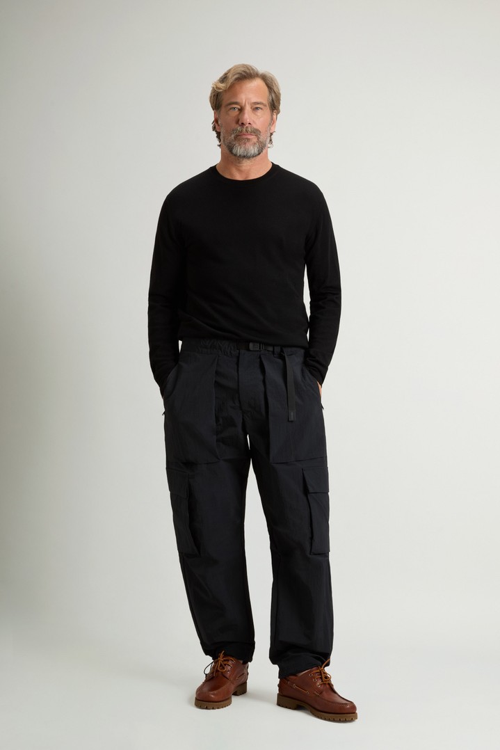 NYLON RIPSTOP CARGO PANT Black photo 2 | Woolrich