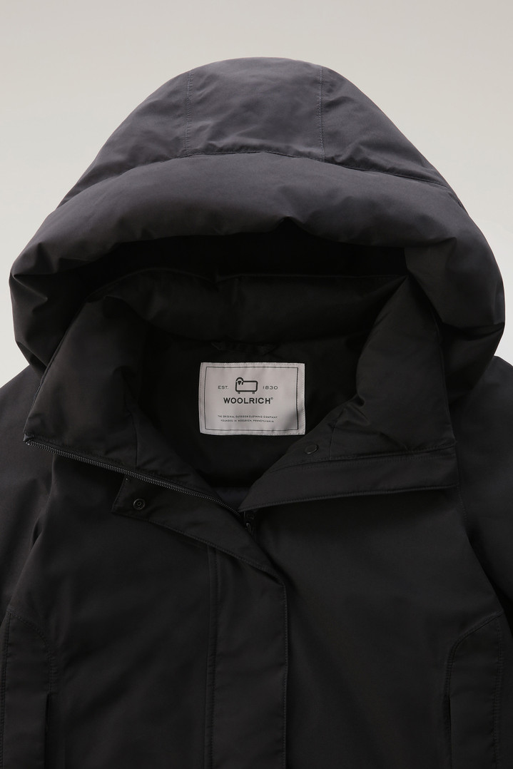 GORE-TEX Waterproof Marshall Parka Black photo 2 | Woolrich