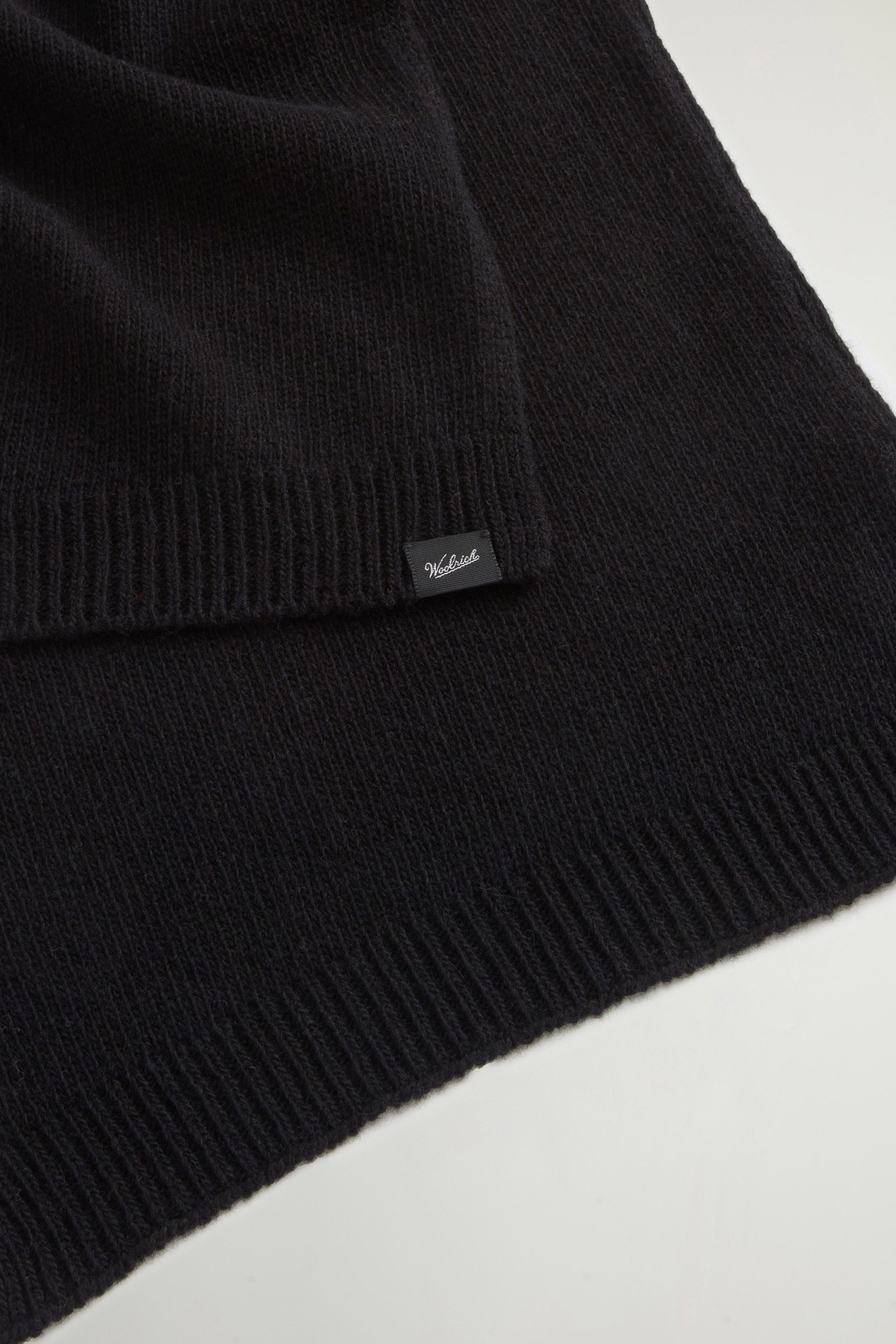 Scarf in Wool Blend Black photo 7 | Woolrich