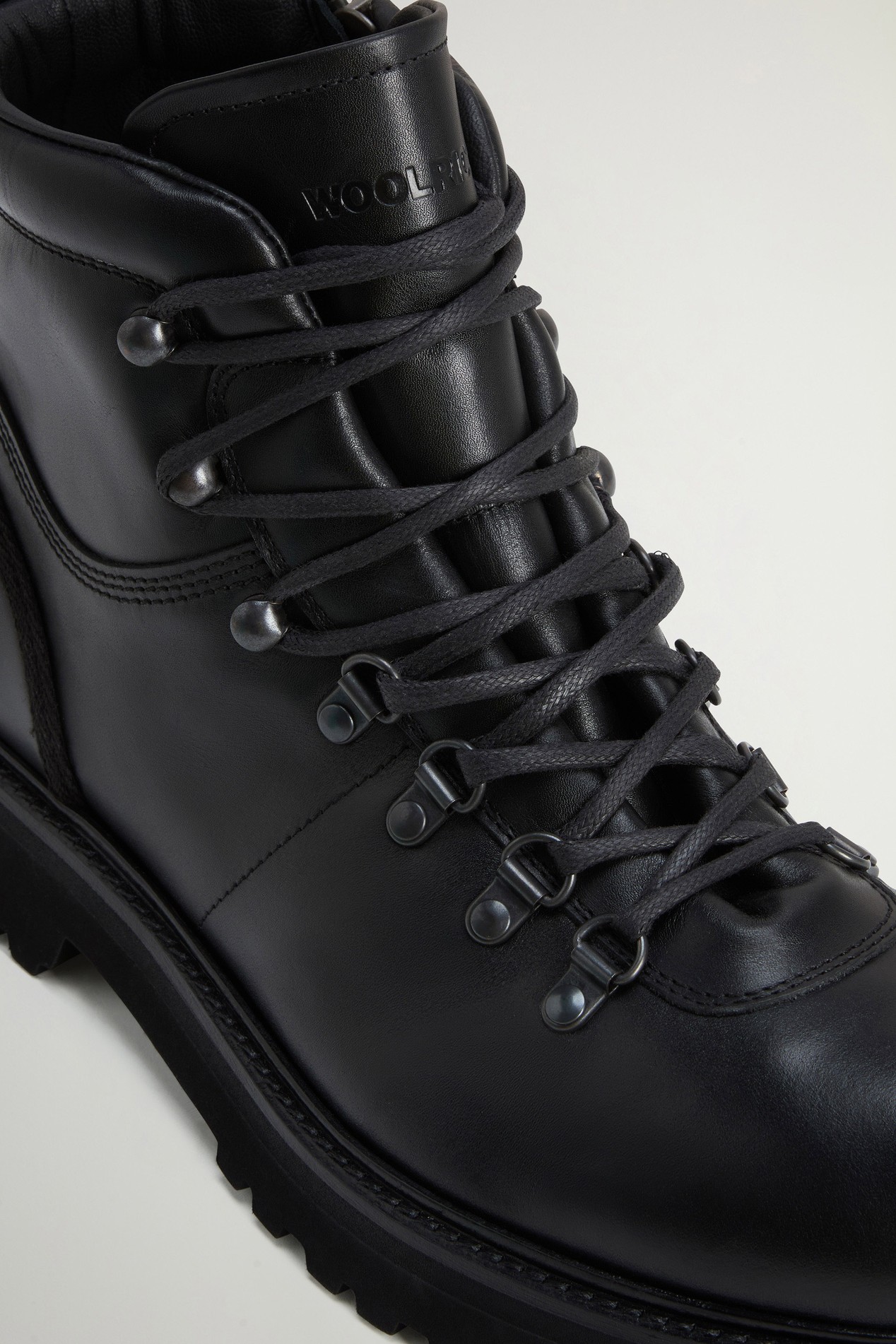 HIKING BOOT Black photo 5 | Woolrich