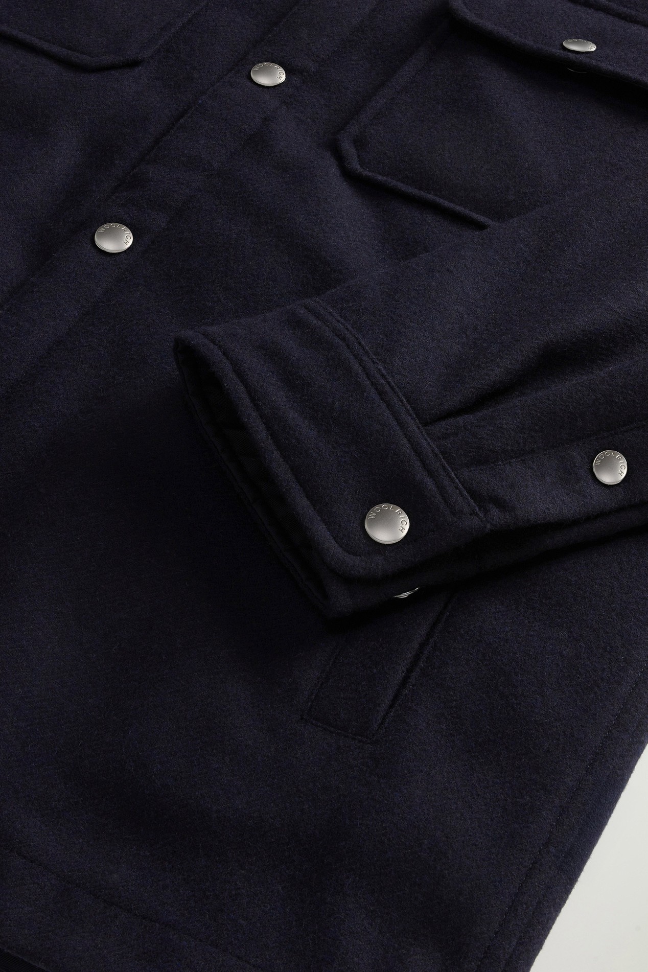 Surchemise Alaskan en laine italienne Melton mélangée recyclée Bleu photo 7 | Woolrich