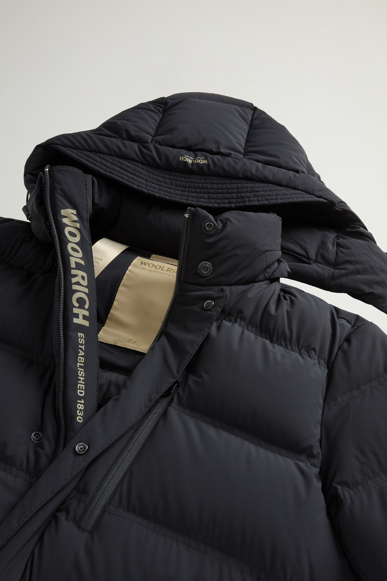 MATT STRETCH LONG PUFFER Black photo 7 | Woolrich