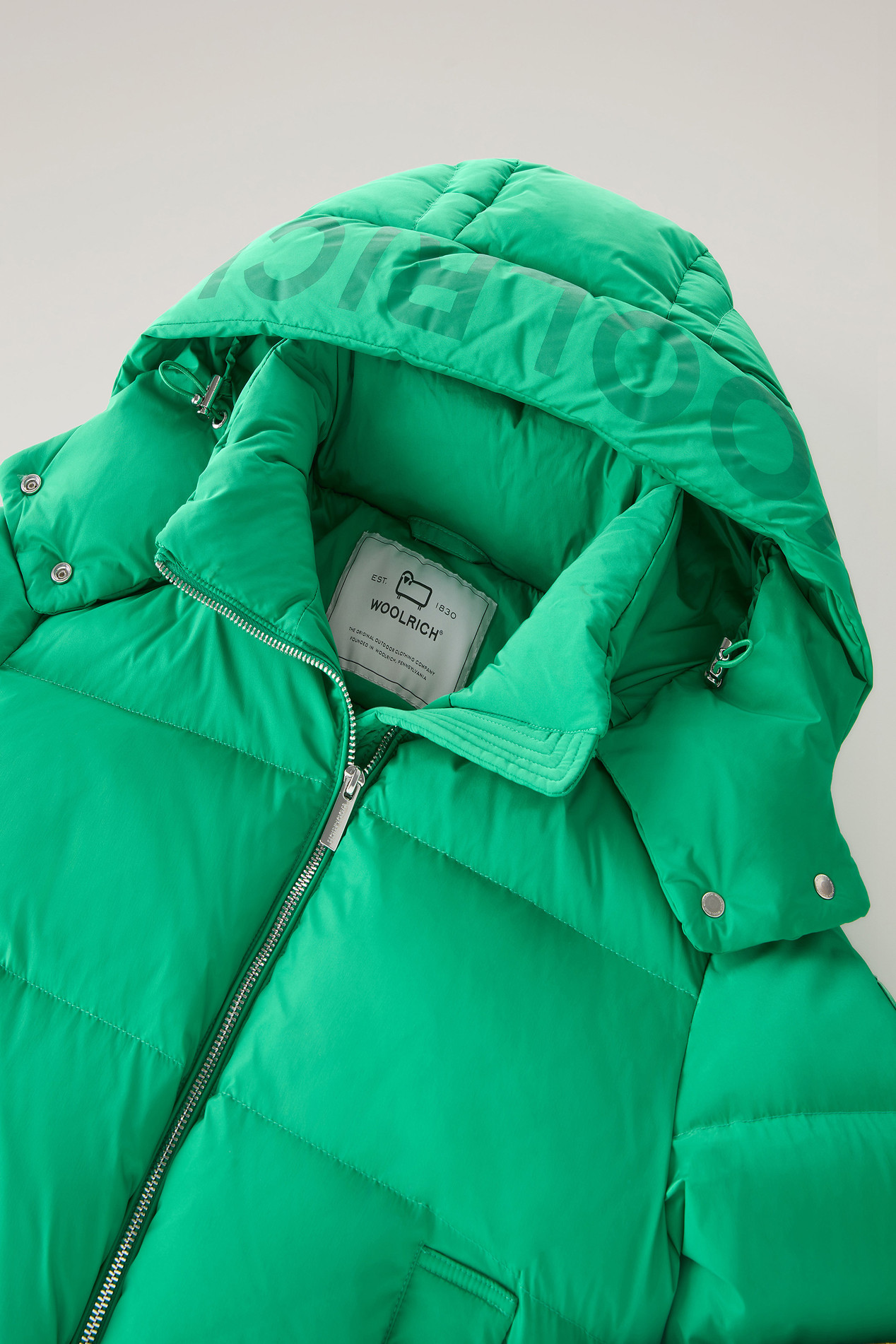 Short Alsea Down Jacket in Stretch Nylon with Detachable Hood Green photo 2 | Woolrich