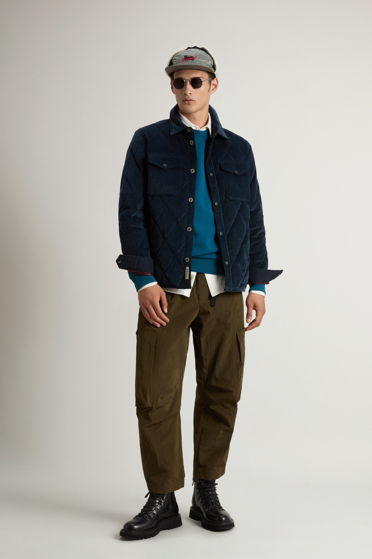 Alaskan Overshirt in Corduroy Blue photo 2 | Woolrich