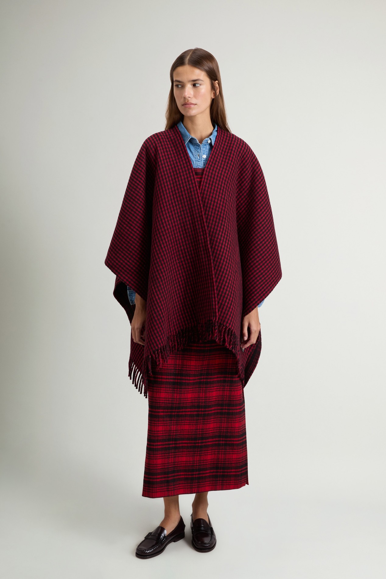 WOOL CHECK CAPE Red photo 2 | Woolrich