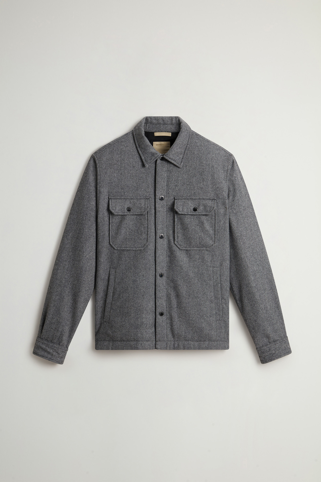 Alaskan Check Overshirt in Recycled Italian Wool Blend Gray photo 5 | Woolrich
